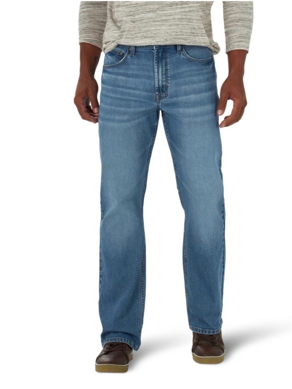 Wrangler Relaxed Fit Jeans in Dark Blue Wash
